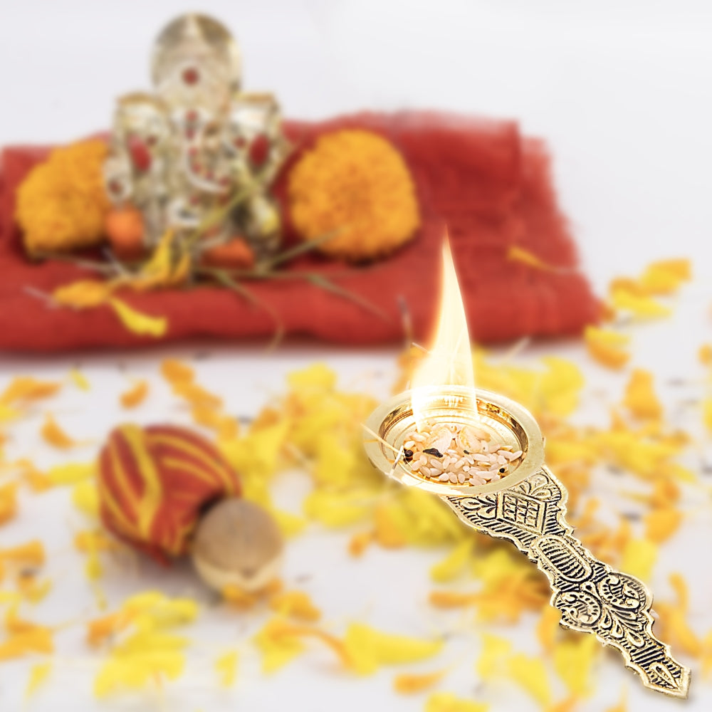 Brass Camphor Aarti Diya No.3 - 1 U