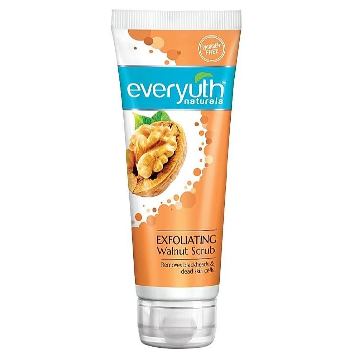 Everyuth Naturals Exfoliating Walnut Scrub: 100 gms